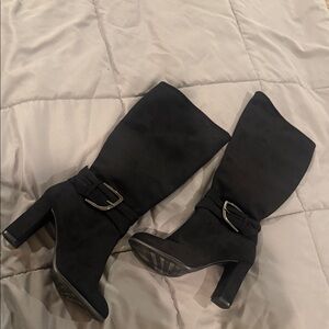 Elegant Black Knee-High Boots